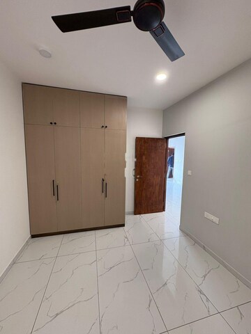 Room in 2 BHK Apartment at Trendsquares Ambience, Thanisandra Main Road – for Rent