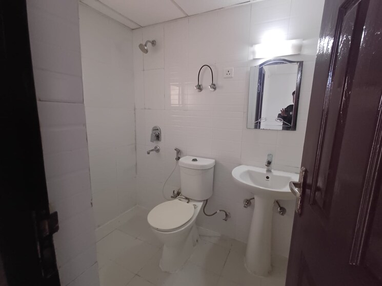 Bathroom, supertech-cape-town 2 Bedroom 930 Sq.Ft. Apartment In Sector 74 Noida 8132537
