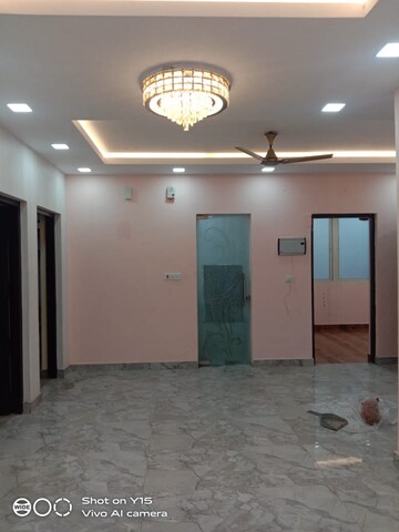 Room in 2 BHK Apartment at Vasant Kunj – for Sale