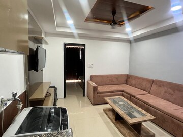 Team Area in 1 BHK Builder Floor at DLF City Phase III, Sector 24 – for Rent