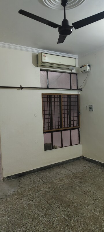 Bedroom in 1.5 BHK Independent House at Gomti Nagar – for Rent