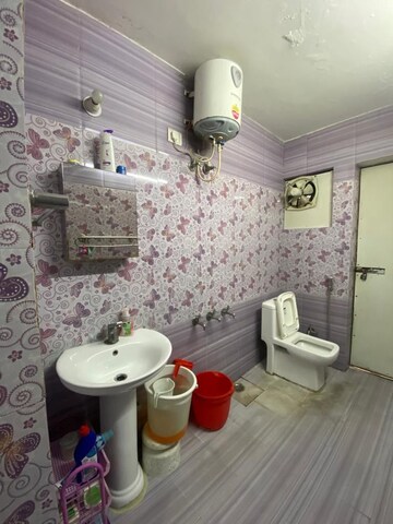 Bathroom in 2 BHK Builder Floor at JakhaN-Rajpur Road – for Rent