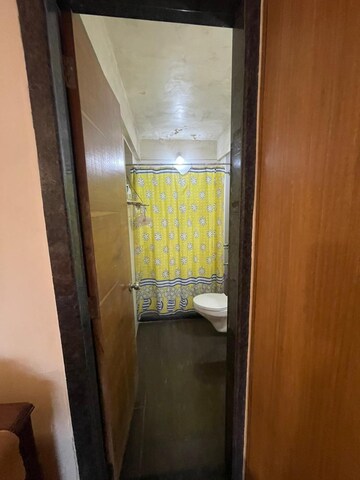 Bathroom in 3 BHK Apartment at Dosti Florentine, Wadala – for Rent