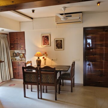 2 BHK Apartment For Rent in Juhu Abhishek Chs Ltd Four Bunglows Mumbai  8132617