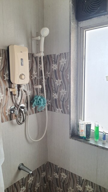Furnished Amenities in 1.5 BHK Apartment at Khandelwal Yash Park, Ghatkopar East – for Rent