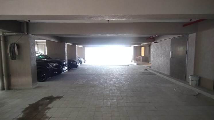  Parking, laxmi-niwas-khar-west 3 Bedroom 920 Sq.Ft. Apartment In Khar West Mumbai 8132717