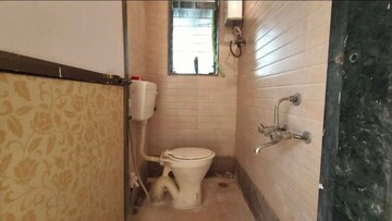 Bathroom in 3 BHK Apartment at Laxmi Niwas Khar West, Khar West – for Sale