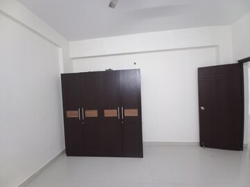 Room in 3 BHK Apartment at Kondapur – for Rent