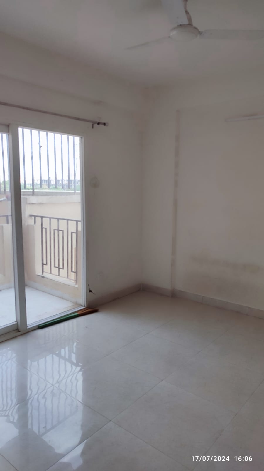 2 BHK + Extra Room Apartment For Sale in Signature Orchard Avenue 2