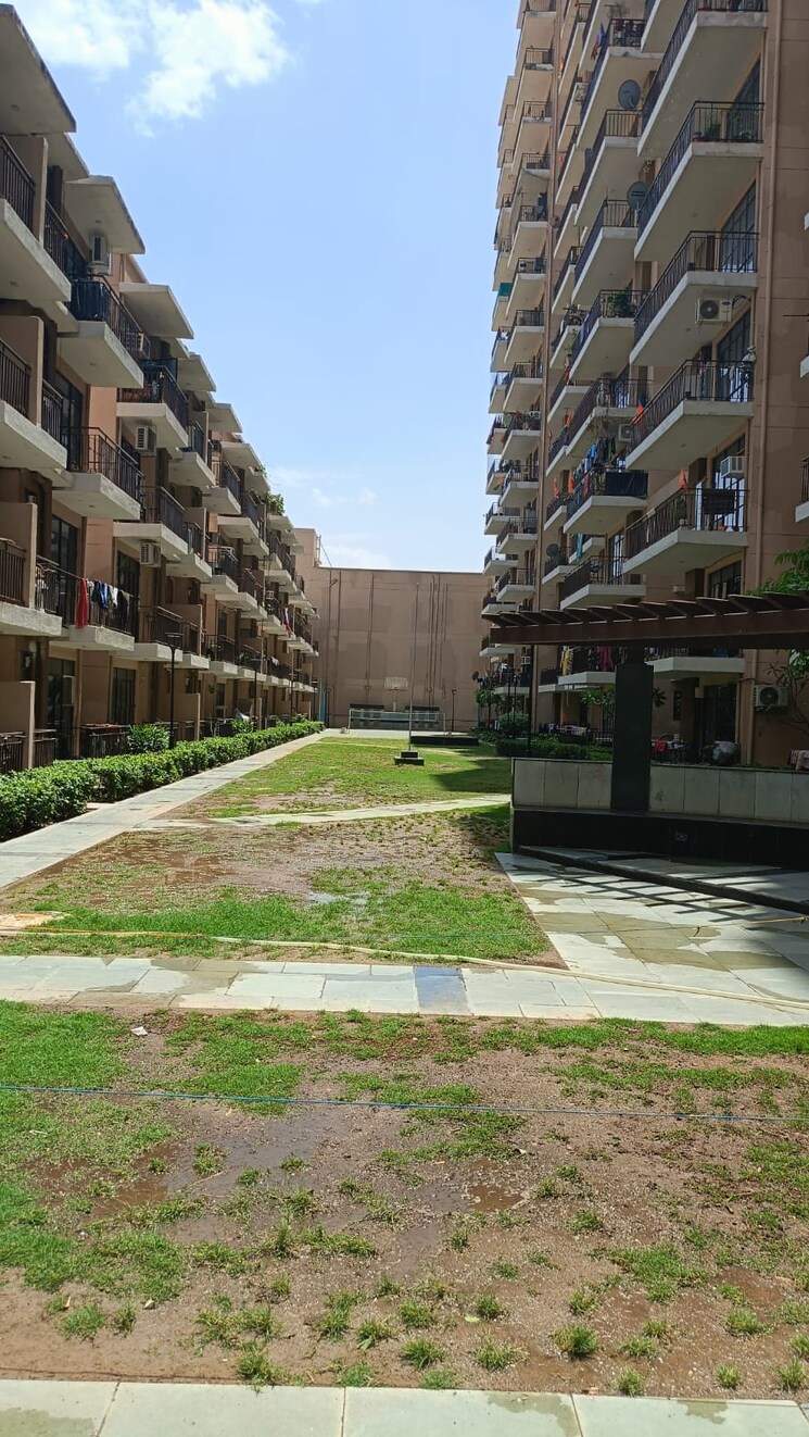 Exterior View, signature-orchard-avenue-2 2 Bedroom 656 Sq.Ft. Apartment In Sector 93 Gurgaon 8132771