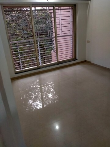 Room in 2 BHK Apartment at Shivam CHS Goregaon East, Goregaon East – for Rent