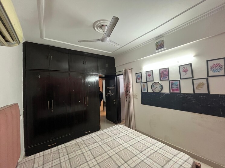Bedroom, arun-vihar 2.5 Bedroom 1550 Sq.Ft. Apartment In Sector 29 Noida 8132917