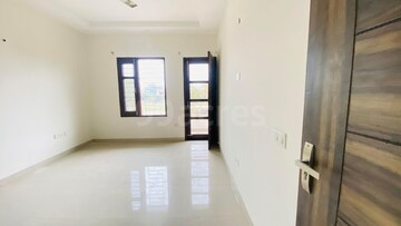 Room in 3 BHK Independent House at GMADA Eco City, North Mullanpur – for Rent