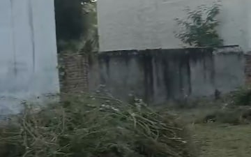Plot For Sale in Sikandrabad