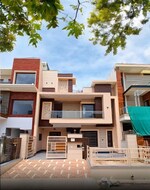 5 BHK + Pooja Room,Extra Room 200 Sq.Yd. Villa in New Sunny Enclave 
