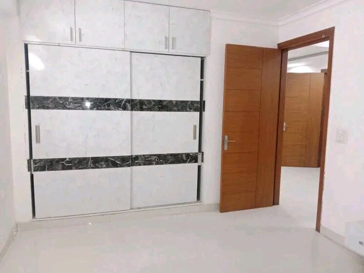 Room, sector 49 3 Bedroom 280 Sq.Yd. Builder Floor In Sector 49 Gurgaon 8132950