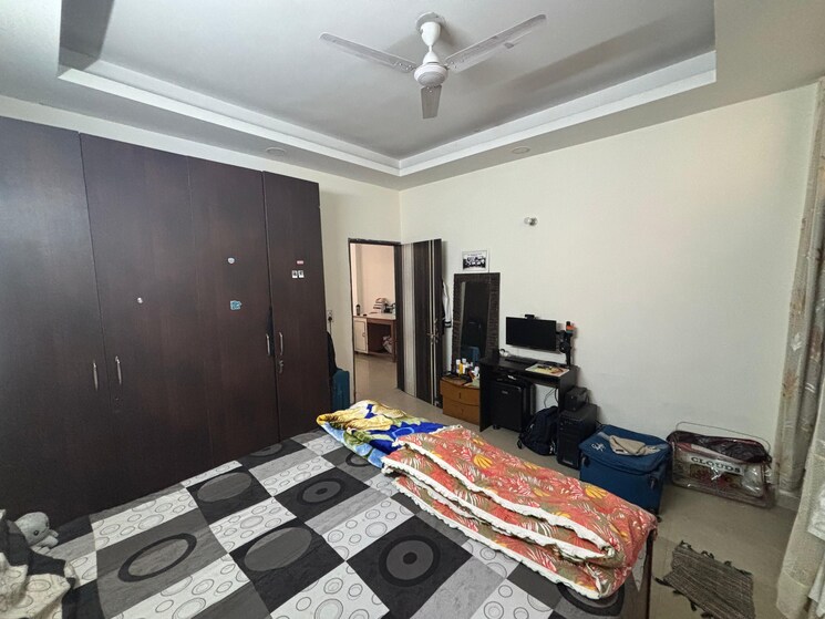Bedroom, builder-floor 1 Bedroom 300 Sq.Yd. Builder Floor In Sector 28 Gurgaon 8132912