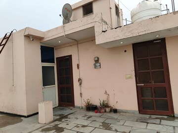 1 RK Builder Floor – Exterior View View at Sector 46 - for Rent