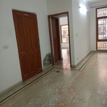 Living Room in 3 BHK Apartment at Uppal Southend, Sector 49 – for Rent