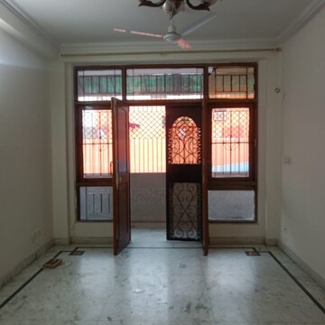 Room in 3 BHK Apartment at Uppal Southend, Sector 49 – for Rent