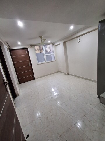 Room in 1 RK Builder Floor at Sector 46 – for Rent
