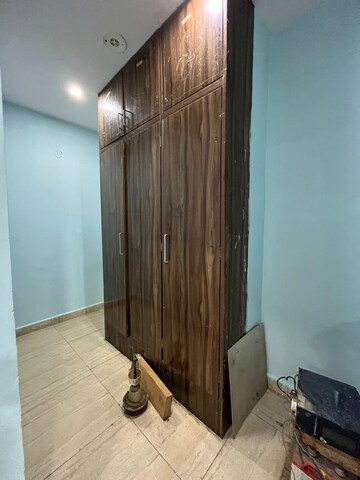 Bathroom in 1 BHK Apartment at Sector 52 – for Rent