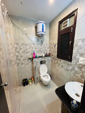 Bathroom in 1 BHK Apartment at Sector 52 – for Rent