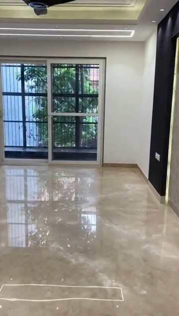 Room in 4 BHK Builder Floor at Ansal Sushant Lok I, Sector 43 – for Sale