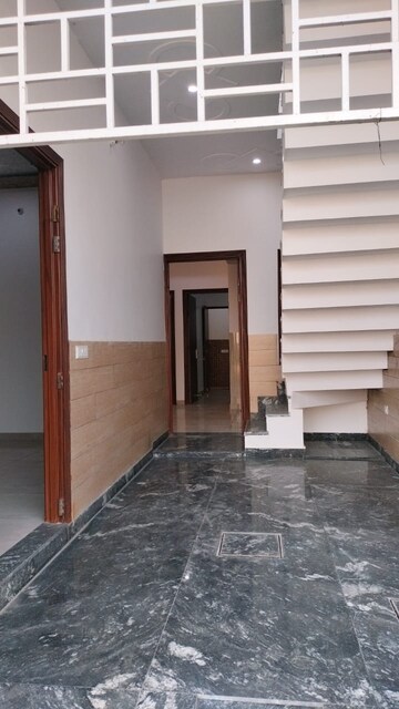 Room in 2.5 BHK Builder Floor at Ganga Nagar – for Sale