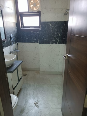 2 BHK Builder Floor For Rent in Preet Vihar Delhi  8133077