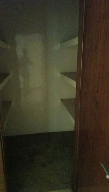 Bathroom in 5 BHK Villa at Chanakyapuri – for Rent