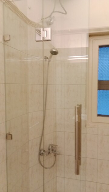 Bathroom in 5 BHK Villa at Chanakyapuri – for Rent