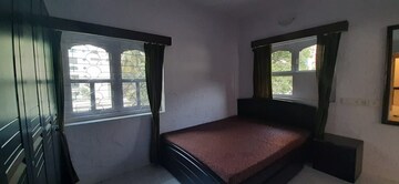 Room in 2 BHK Apartment at Bandra West – for Rent