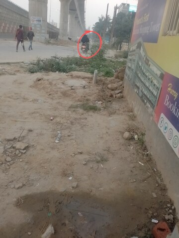 Parking in 3 BHK Builder Floor at Ganga Nagar – for Sale