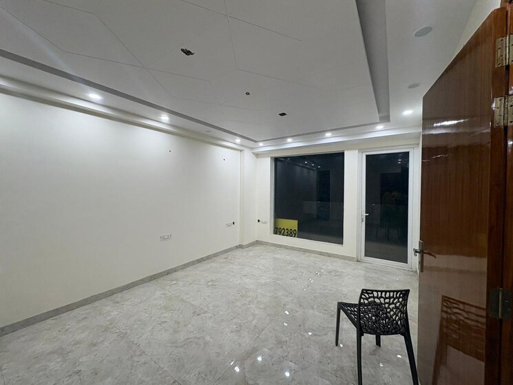 Kitchen, mansarover garden 3 Bedroom 200 Sq.Yd. Builder Floor In Mansarover Garden Delhi 8133212