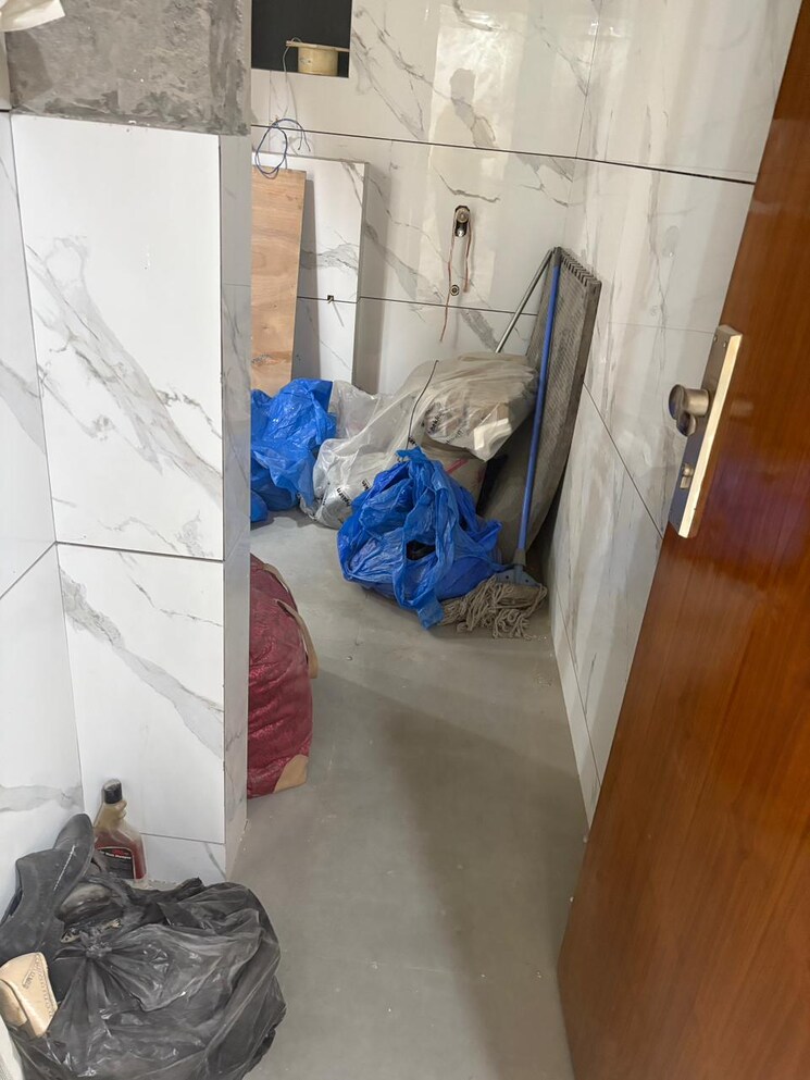 Master Bedroom, mansarover garden 3 Bedroom 200 Sq.Yd. Builder Floor In Mansarover Garden Delhi 8133212