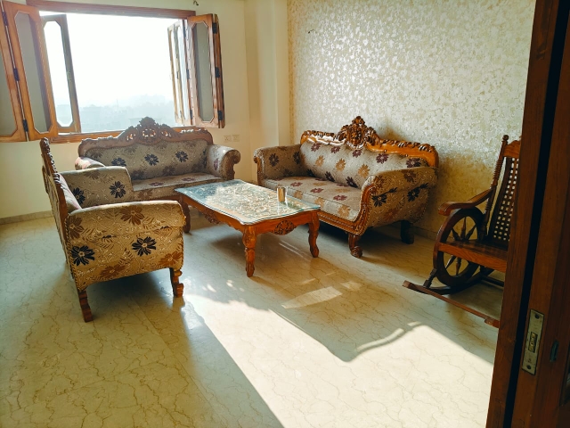 3 BHK + Pooja Room,Servant Room,Study Room,Extra Room Apartment For Sale in Varun Enclave