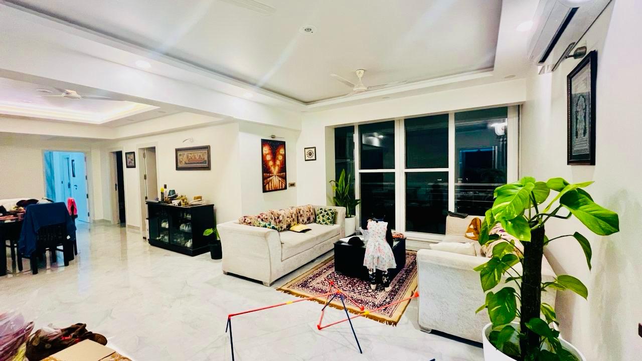 3 BHK + Servant Room Apartment For Sale in Omaxe The Nile