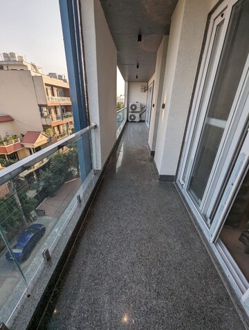 Balcony in 2 BHK Builder Floor at RWA Residential Society Sector 46, Sector 46 – for Rent