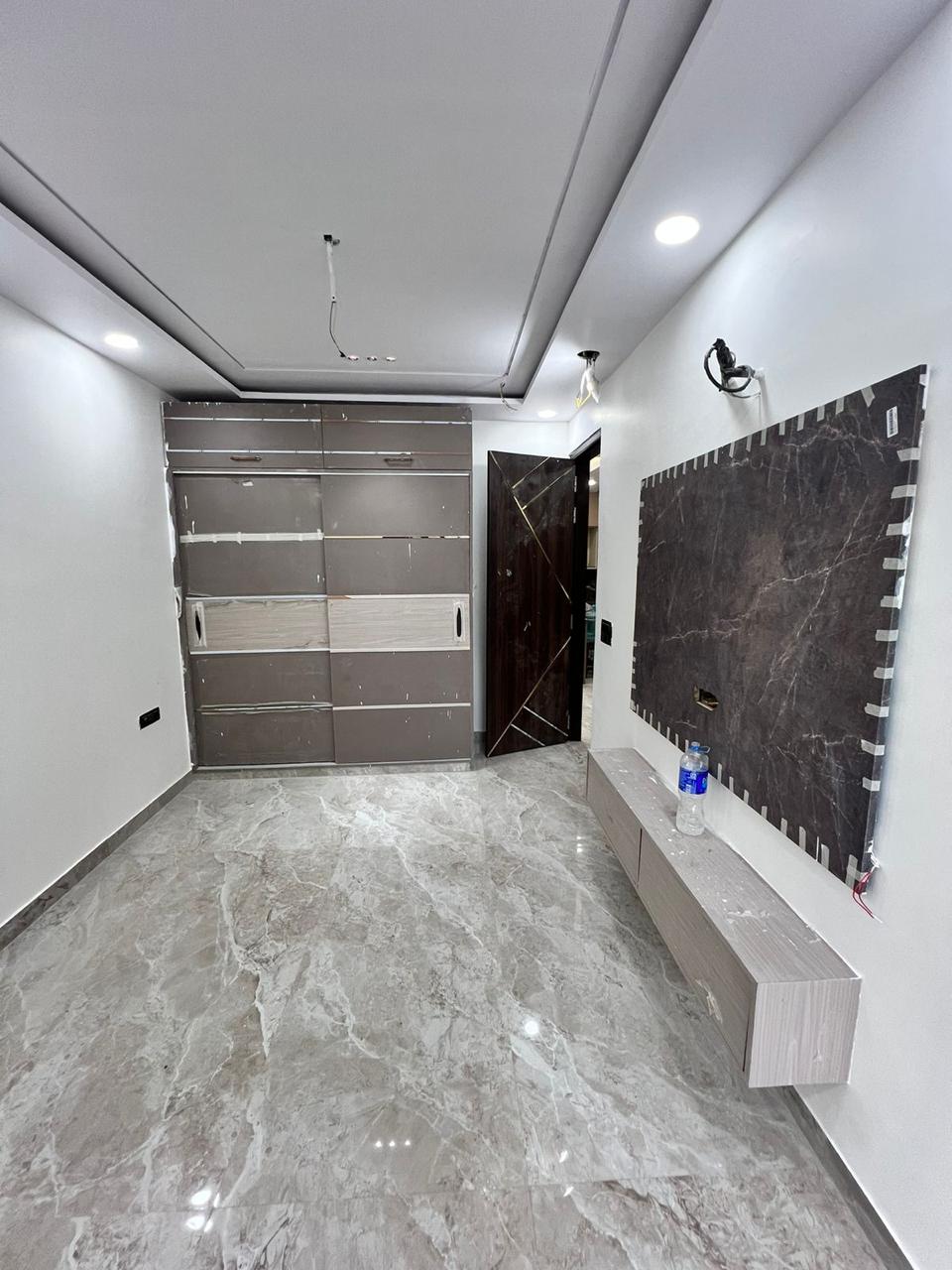 3 BHK Builder Floor For Sale in Mansarover Garden