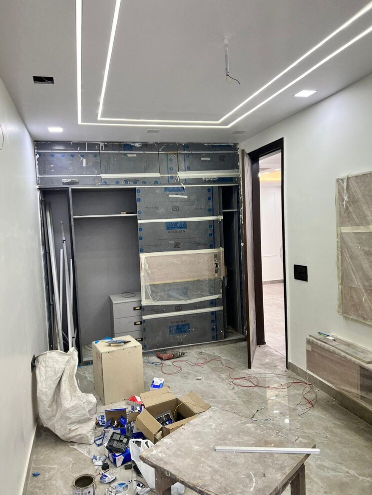  Parking, mansarover garden 3 Bedroom 150 Sq.Yd. Builder Floor In Mansarover Garden Delhi 8133258