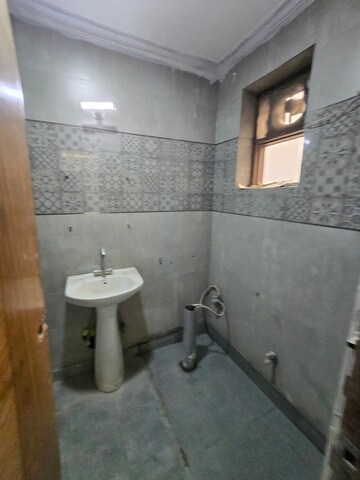 Kitchen in 3 BHK Builder Floor at Srishti Greenfield Homes, Green Fields Colony – for Sale
