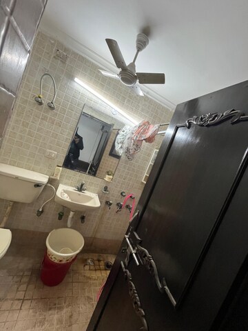 Master Bedroom in 2 BHK Apartment at Arun Vihar Sector 37, Sector 37 – for Sale