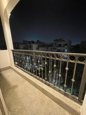 Balcony in 1 BHK Builder Floor at Sushant Lok 2, Sector 57 – for Rent