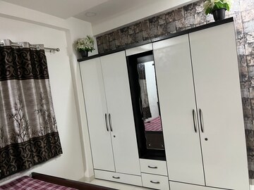 Furnished Amenities in 2 BHK Apartment at Sector 14 Dwarka – for Rent