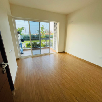 Room in 3 BHK Apartment at Godrej Meridien, Mohammad Heri Village – for Rent