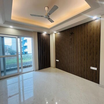 Room in 4 BHK Builder Floor at Ansal API Esencia, Sector 67 – for Sale