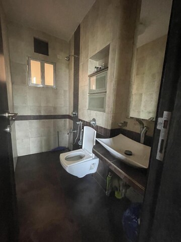 Bathroom in 2.5 BHK Apartment at Oberoi Realty Splendor, Jogeshwari East – for Rent