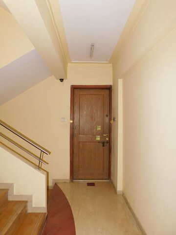 Room in 3 BHK Apartment at Basant Garden – for Sale