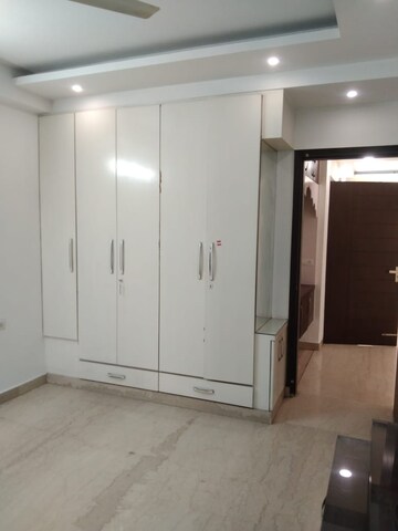 Building Lobby in 3 BHK Builder Floor at Jagriti Enclave – for Rent